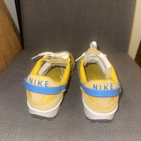 Yellow Nike women’s shoe - Picture 3 of 3